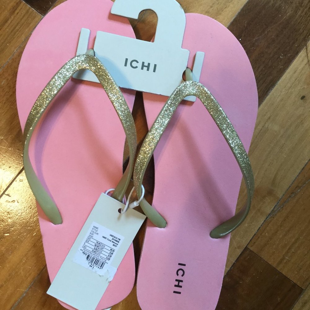 NWT ICHI Flipflops